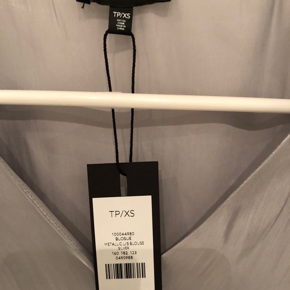 Silver v-neck blouse- size xs - Picture 2 of 4